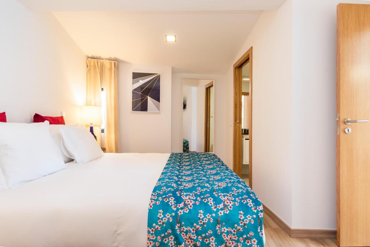 Perfect 1 Bed In Chiado With Terrace And Aircon Apartment Lisbon Exterior photo